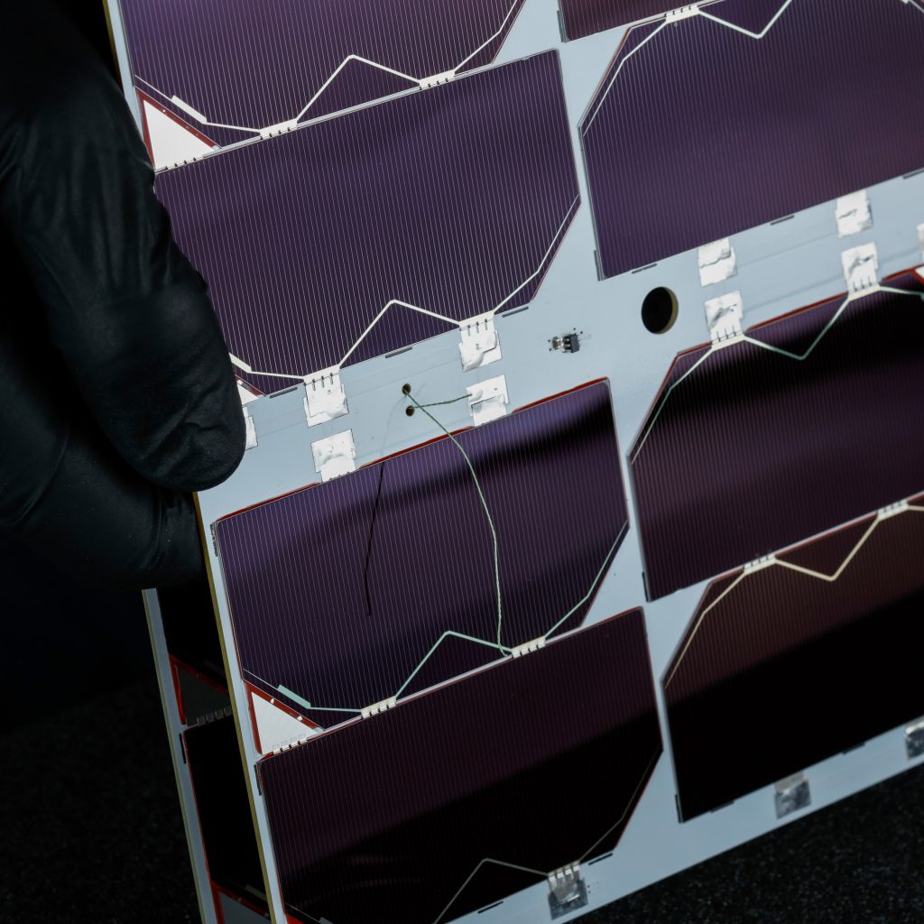 6u-cubesat-deployable-solar-panel-endurosat (5)