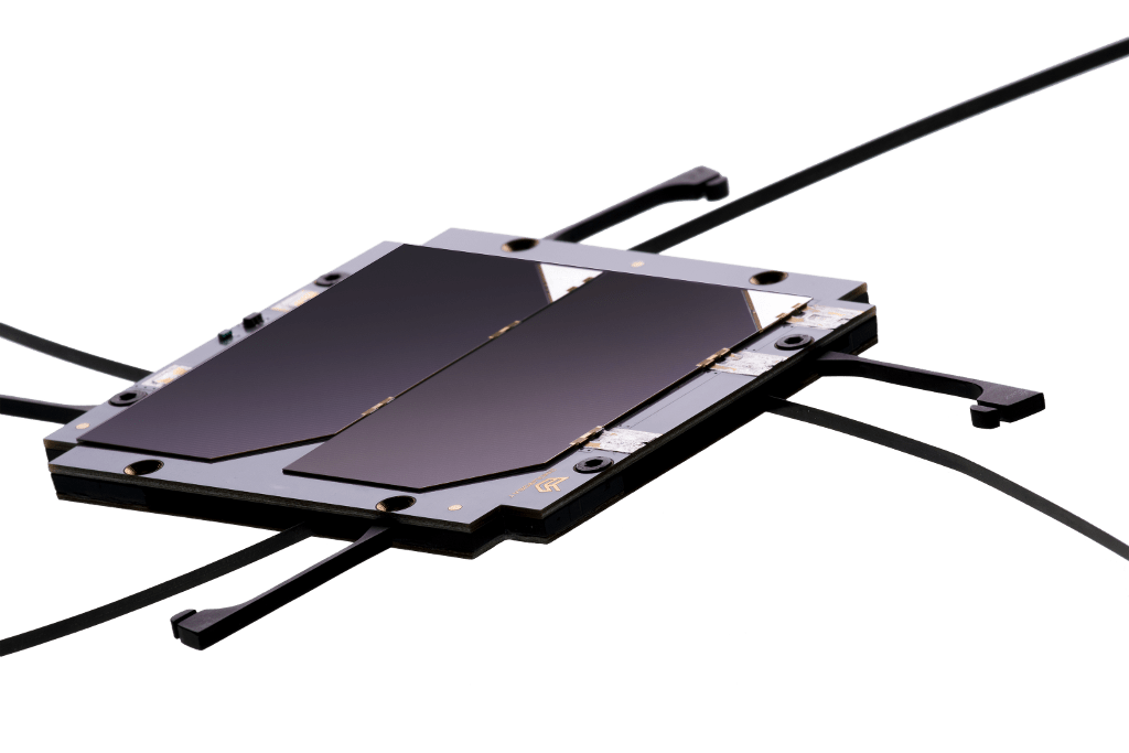 cubesat-uhf-antenna-solar-panel-z-pack