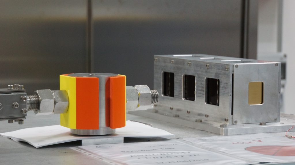 endurosat-space-qualification-shock-test-cira-2019 (1)