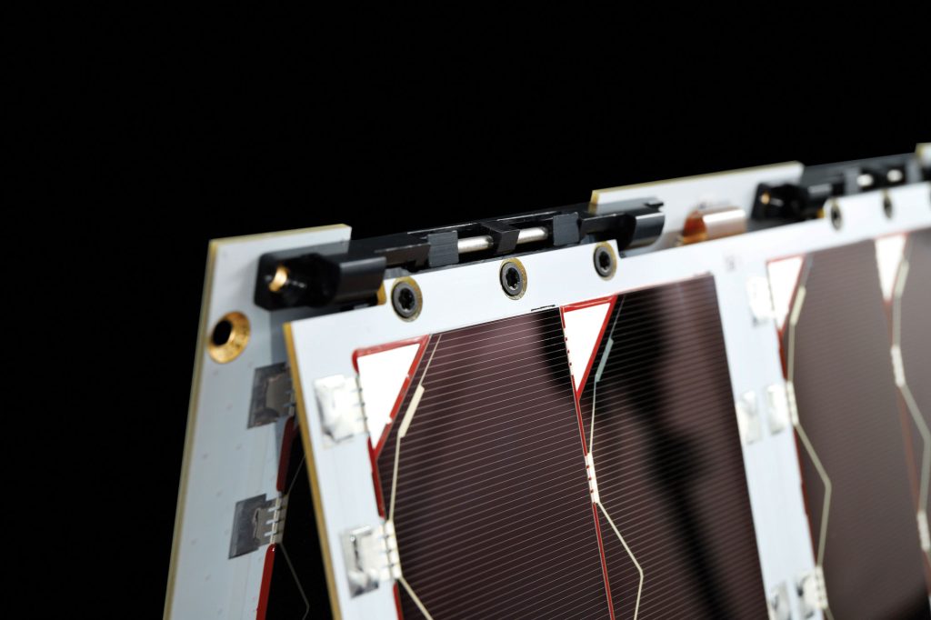 6U-Deployable-Solar-Array-cubesat-endurosat-22