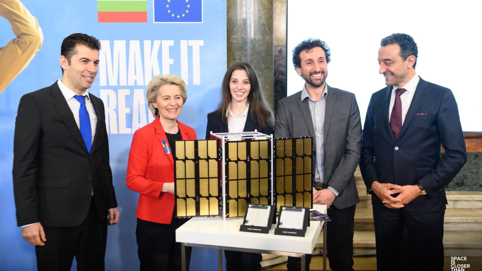 endurosat Sharing our vision with the President of the EU Commision Ursula von der Leyen min