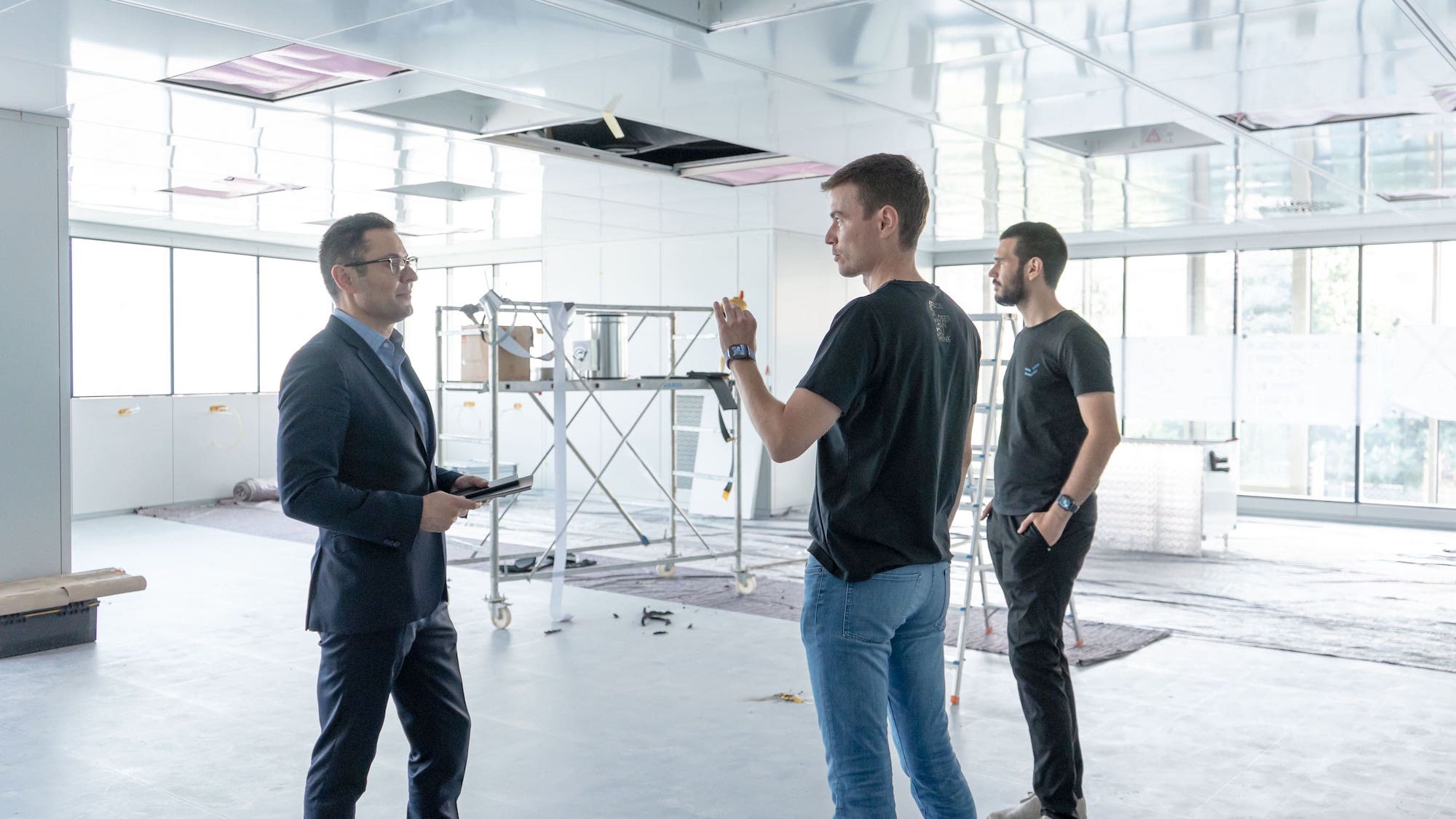 Bulgarian Minister of Innovation and Growth visits our Space HQ endurosat 1