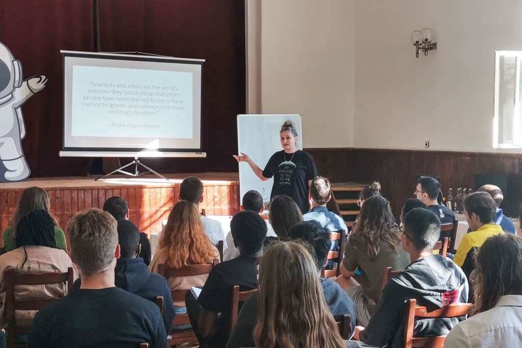 Students from 11 countries join Space Challenges