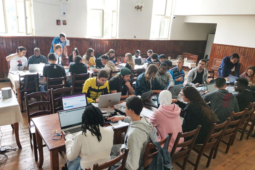 Students from 11 countries join Space Challenges-6