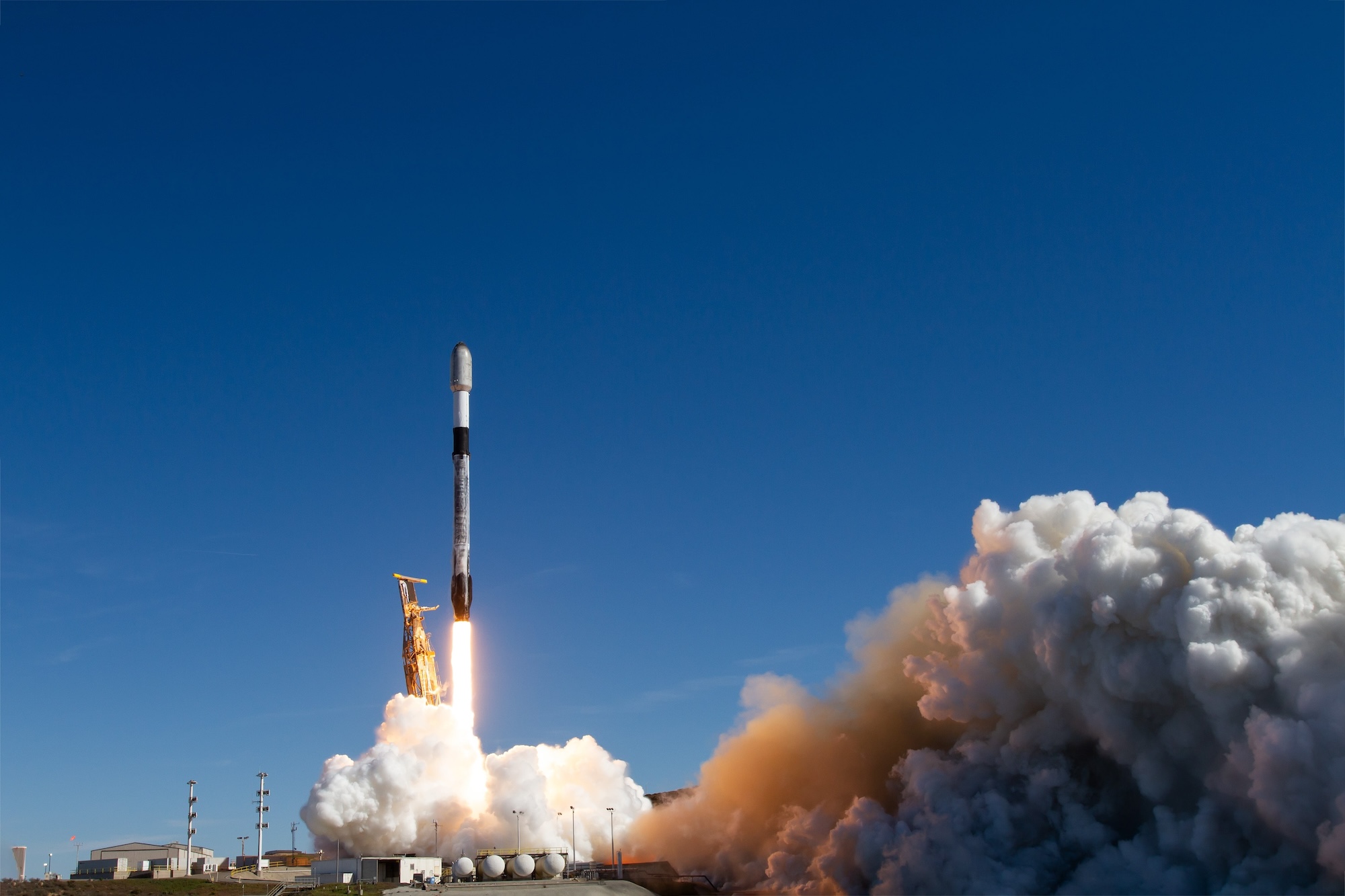 EnduroSat launches 5 satellites via Transporter 9