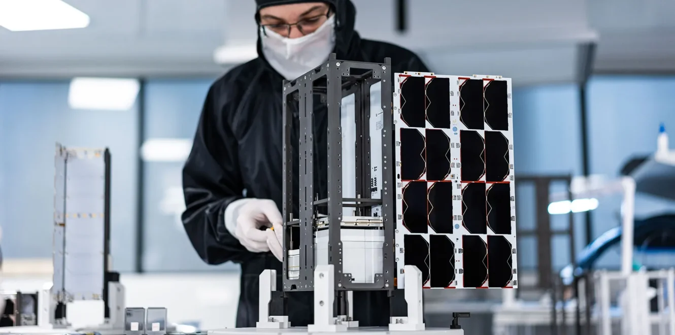 6U CubeSat Structure Web 13