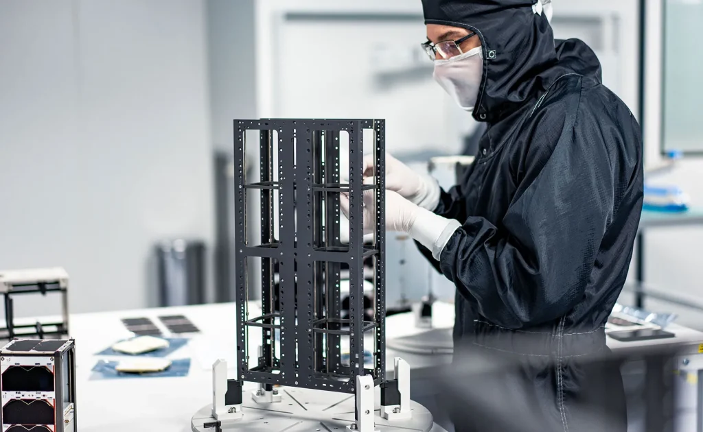 8U CubeSat Structure Web 5