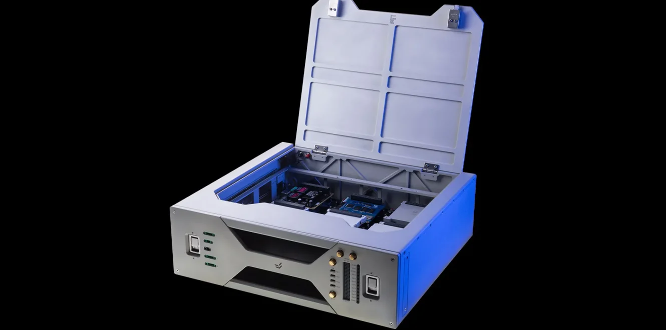 DeskSat web 18