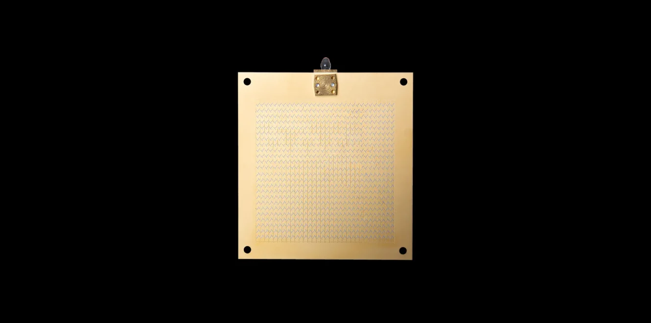 V W band Patch Antenna web 2